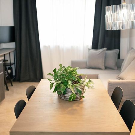 Black Marble - Design Apartment Bari Extérieur photo
