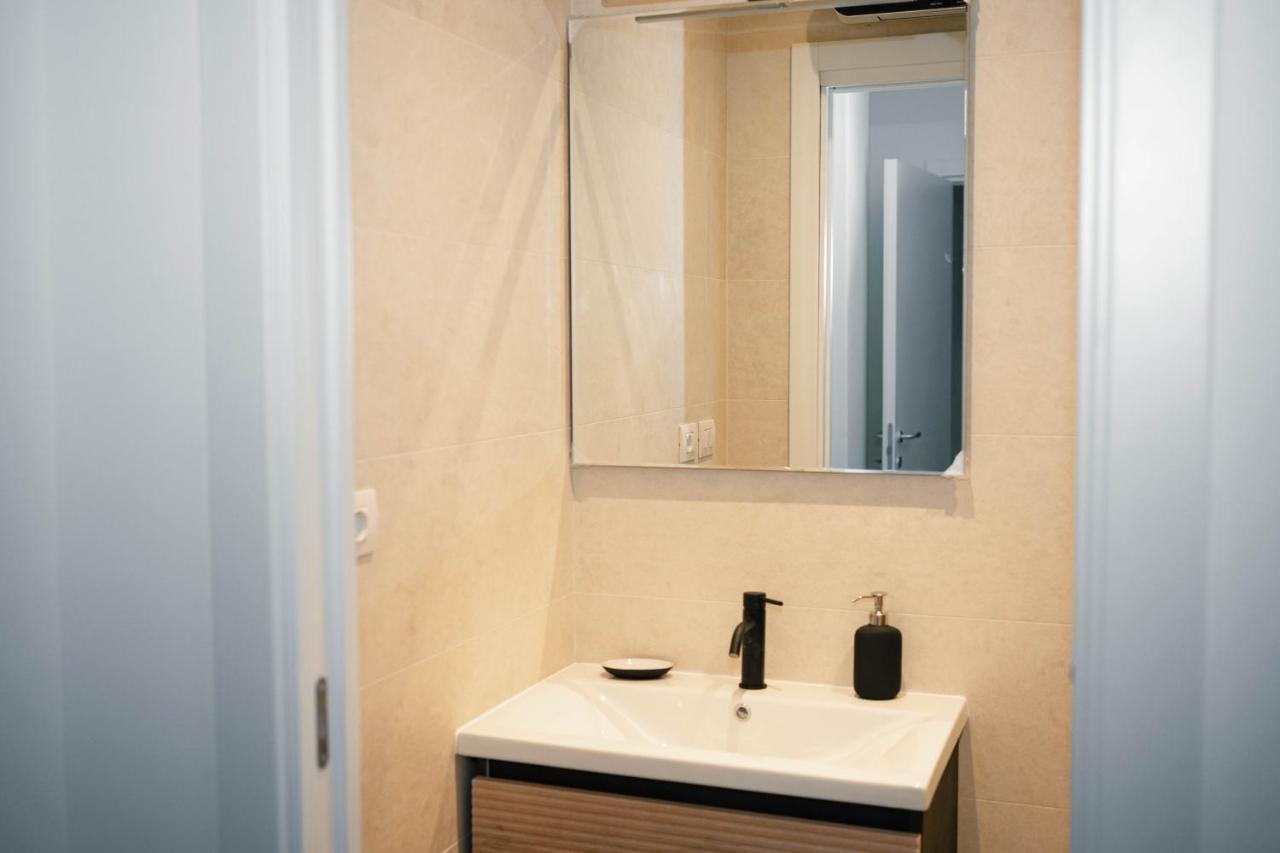 Black Marble - Design Apartment Bari Extérieur photo