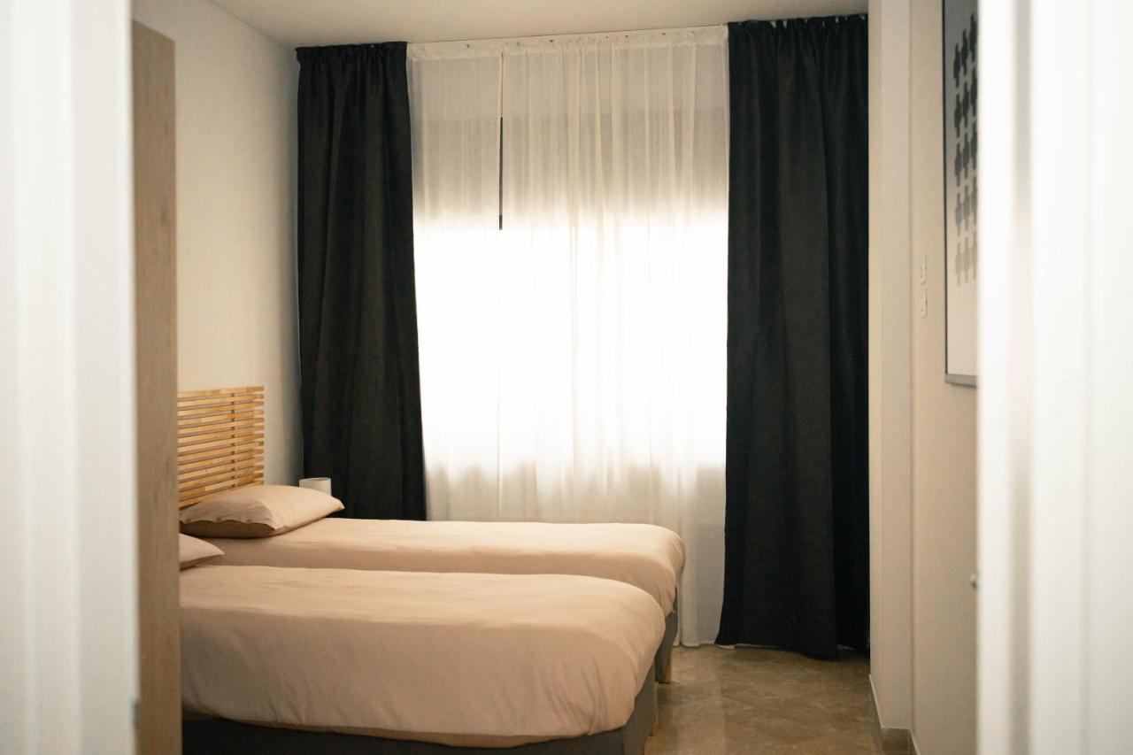 Black Marble - Design Apartment Bari Extérieur photo