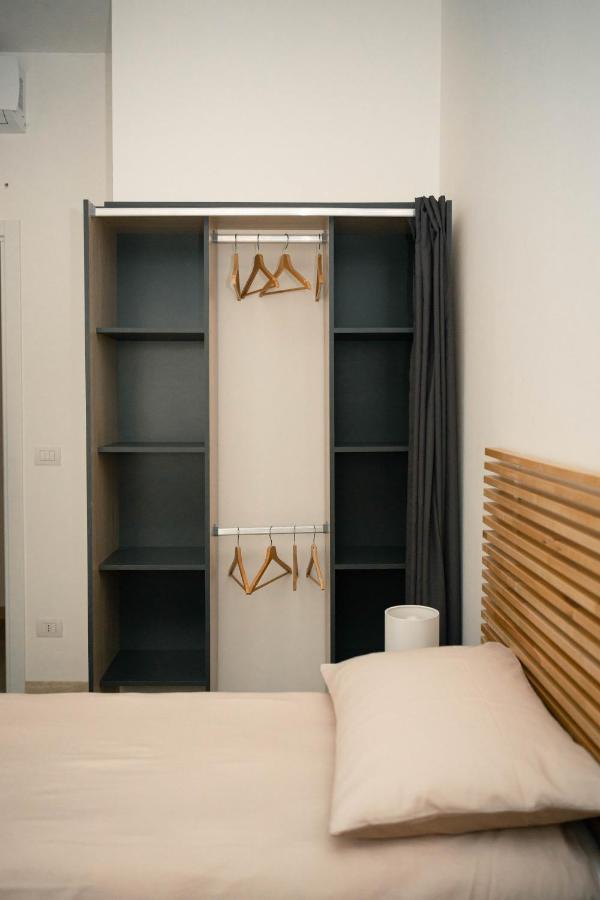 Black Marble - Design Apartment Bari Extérieur photo