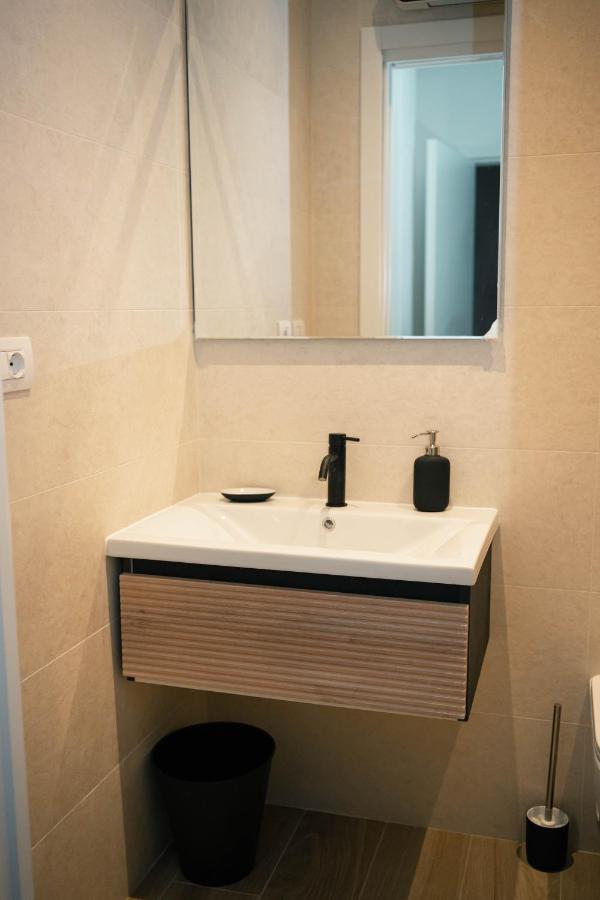 Black Marble - Design Apartment Bari Extérieur photo